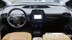 Toyota Prius 1.8 2022 года из Южной Кореи