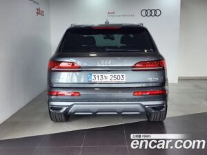 Audi Q7 45 TDI 4WD Premium 2021 года из Южной Кореи