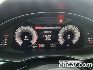 Audi Q7 45 TDI 4WD Premium 2021 года из Южной Кореи