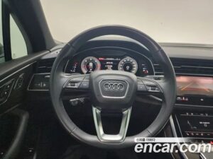 Audi Q7 45 TDI 4WD Premium 2021 года из Южной Кореи