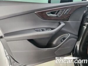 Audi Q7 45 TDI 4WD Premium 2021 года из Южной Кореи