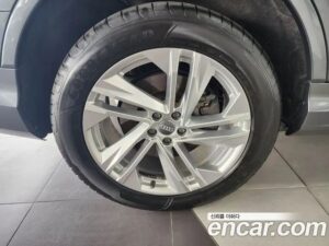 Audi Q7 45 TDI 4WD Premium 2021 года из Южной Кореи