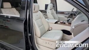 Cadillac Escalade 6.2 ESV 2023 года из Южной Кореи