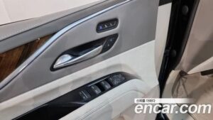 Cadillac Escalade 6.2 ESV 2023 года из Южной Кореи