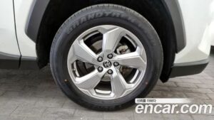 Toyota RAV4 2.5 4WD HYBRID 2021 года из Южной Кореи