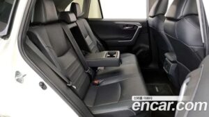 Toyota RAV4 2.5 4WD HYBRID 2021 года из Южной Кореи