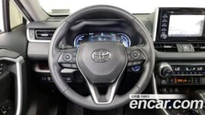 Toyota RAV4 2.5 4WD HYBRID 2021 года из Южной Кореи
