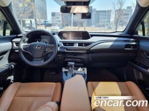 Lexus UX 2.0 2WD 2020 года из Южной Кореи