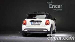 Mini Cooper CLASSIC Plus COMFORT PACK 2022 года из Южной Кореи