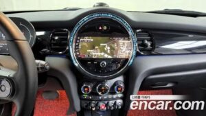 Mini Cooper CLASSIC Plus COMFORT PACK 2022 года из Южной Кореи