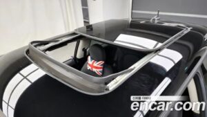 Mini Cooper CLASSIC Plus COMFORT PACK 2022 года из Южной Кореи