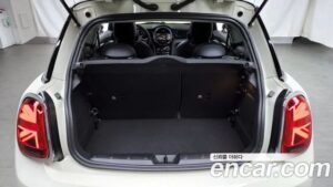 Mini Cooper CLASSIC Plus COMFORT PACK 2022 года из Южной Кореи