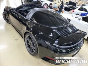 Porsche 911 TARGA 4 GTS 50 YEARS PORSHE Design 2023 года из Южной Кореи