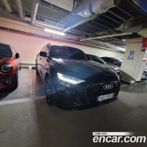 Audi Q8 45 TDI 4WD Premium 2021 года из Южной Кореи