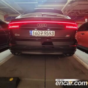 Audi Q8 45 TDI 4WD Premium 2021 года из Южной Кореи