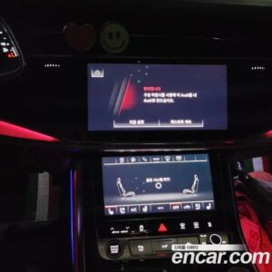 Audi Q8 45 TDI 4WD Premium 2021 года из Южной Кореи