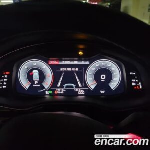 Audi Q8 45 TDI 4WD Premium 2021 года из Южной Кореи