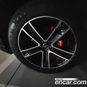 Audi Q8 45 TDI 4WD Premium 2021 года из Южной Кореи