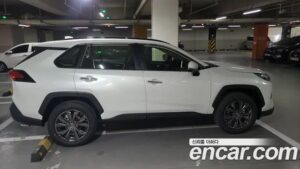 Toyota RAV4 2.5 4WD HYBRID LTD 2023 года из Южной Кореи