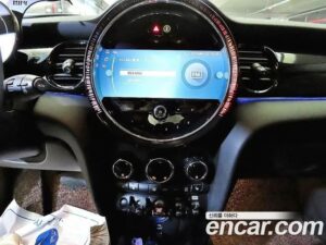 Mini Cooper 5Door CLASSIC COMFORT PACK 2022 года из Южной Кореи
