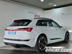 Audi e-tron S 2022 года из Южной Кореи