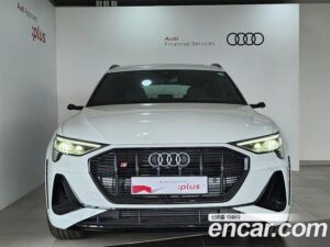 Audi e-tron S 2022 года из Южной Кореи