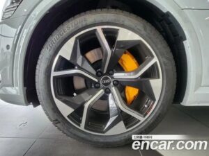 Audi e-tron S 2022 года из Южной Кореи