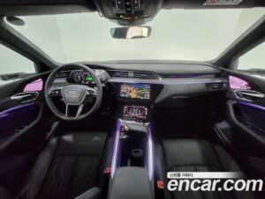Audi e-tron S 2022 года из Южной Кореи