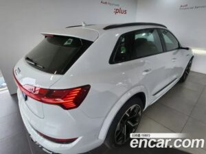Audi e-tron S 2022 года из Южной Кореи