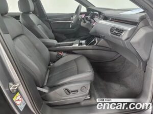 Audi e-tron 55 4WD 2022 года из Южной Кореи