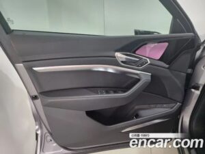 Audi e-tron 55 4WD 2022 года из Южной Кореи