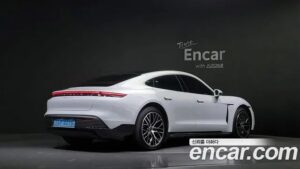 Porsche Taycan 4S 2021 года из Южной Кореи