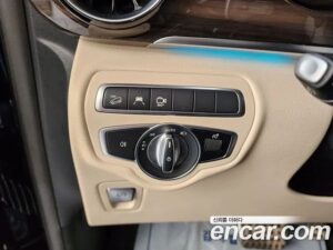 Mercedes-Benz V-Class V300 CDI 2022 года из Южной Кореи