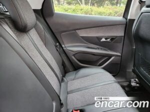Peugeot 3008 1.5 BlueHDi ALLURE 2020 года из Южной Кореи