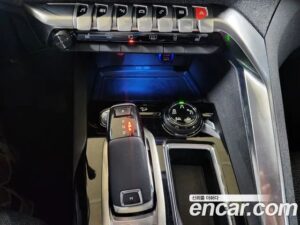 Peugeot 3008 1.5 BlueHDi ALLURE 2020 года из Южной Кореи