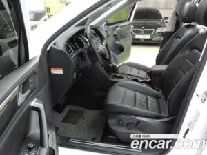 Volkswagen Tiguan 2.0 TDI Prestige 2020 года из Южной Кореи