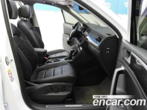 Volkswagen Tiguan 2.0 TDI Prestige 2020 года из Южной Кореи