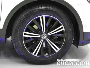 Volkswagen Tiguan 2.0 TDI Prestige 2020 года из Южной Кореи