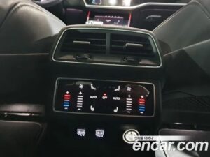 Audi A7 55 TFSI 4WD Premium 2020 года из Южной Кореи