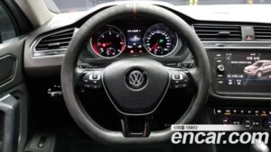 Volkswagen Tiguan 2.0 TDI Prestige 2020 года из Южной Кореи
