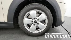 Mini Cooper DEFAULT 2020 года из Южной Кореи