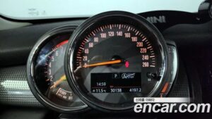 Mini Cooper DEFAULT 2020 года из Южной Кореи