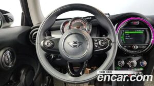 Mini Cooper DEFAULT 2020 года из Южной Кореи