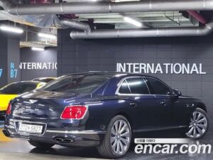 Bentley Flying Spur 4.0 2021 года из Южной Кореи