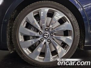 Bentley Flying Spur 4.0 2021 года из Южной Кореи