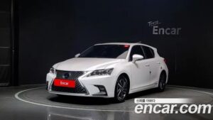 Lexus CT200h 1.8 SUPREME 2020 года из Южной Кореи
