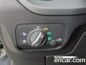 Audi Q2 35 TDI Premium 2023 года из Южной Кореи