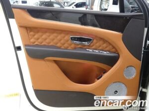 Bentley Bentayga 4.0 V8 2021 года из Южной Кореи