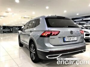 Volkswagen Tiguan 2.0 TSI Prestige 2023 года из Южной Кореи