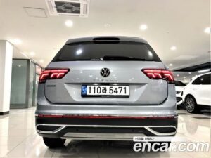 Volkswagen Tiguan 2.0 TSI Prestige 2023 года из Южной Кореи